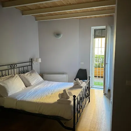 Apartment Montallegro 32m Free Parking