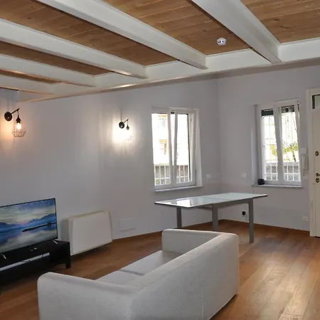 Montallegro 32m Free Parking Daire