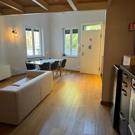 Montallegro 32m Free Parking Daire